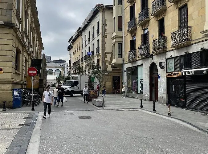 Gurtxu By Sun Sebastian Сан-Себастьян